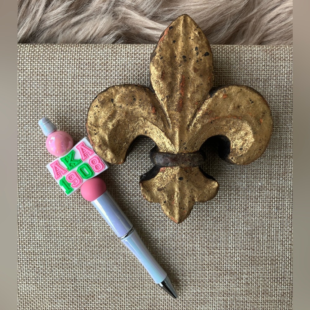 Beaded pen